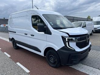 skadebil bedrijf Renault Master 2.0 DCI 96KW L2H2  AIRCO KLIMA NEW MODEL!! 2025/1