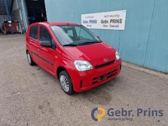 Coche siniestrado Daihatsu Cuore Cuore (L251/271/276), Hatchback, 2003 1.0 12V DVVT 2003/10