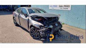 Coche siniestrado Lexus IS IS (E3), Sedan, 2013 300h 2.5 16V 2020/4