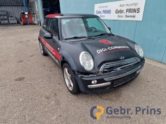 Coche siniestrado Mini Mini  2003/4
