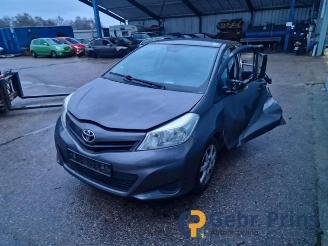 Toyota Yaris Yaris III (P13), Hatchback, 2010 / 2020 1.0 12V VVT-i picture 2