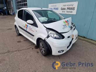 Salvage car Toyota Aygo Aygo (B10), Hatchback, 2005 / 2014 1.0 12V VVT-i 2010/12