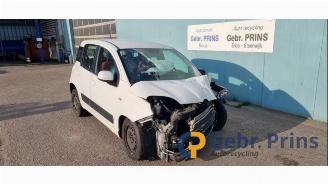 Vrakbiler auto Fiat Panda Panda/Pandina (312), Hatchback, 2012 0.9 TwinAir 65 2013/7