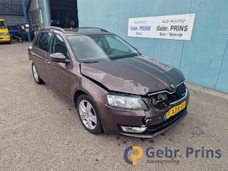 Coche siniestrado Skoda Octavia Octavia Combi (5EAC), Combi 5-drs, 2012 / 2020 1.6 TDI Greenline 16V 2014/10