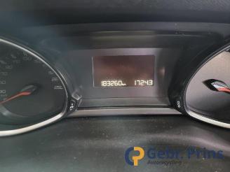 Peugeot 308 308 (L3/L8/LB/LH/LP), Hatchback 5-drs, 2013 / 2021 1.6 BlueHDi 120 picture 10