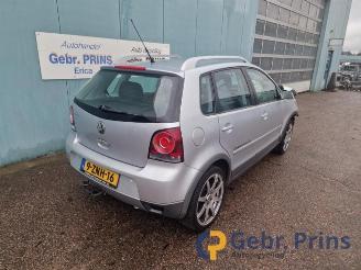 Salvage car Volkswagen Polo Polo IV (9N1/2/3), Hatchback, 2001 / 2012 1.4 16V 2007/5