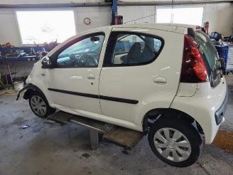 rozbiórka samochody osobowe Peugeot 107 107, Hatchback, 2005 / 2014 1.0 12V 2012/11