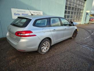 Salvage car Peugeot 308 308 SW (L4/L9/LC/LJ/LR), Combi 5-drs, 2014 / 2021 1.2 12V e-THP PureTech 110 2015/9