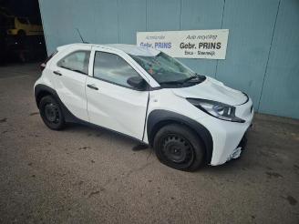 Coche siniestrado Toyota Aygo Aygo X, Hatchback, 2022 1.0 12V VVT-i 2023/6