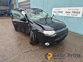 Uttjänta bilar auto Mitsubishi Outlander Outlander (GF/GG), SUV, 2012 / 2022 2.0 16V PHEV 4x4 2013/12