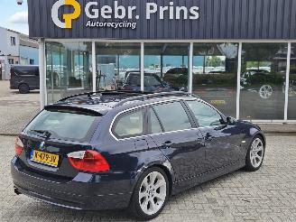 krockskadad bil auto BMW 3-serie 325i 24V Combi/o  Benzine 2.497cc 160kW (218pk) RWD 2005/6