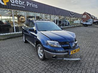  Mitsubishi Outlander 2.4 16V 4x4 SUV  Benzine 2.378cc 118kW (160pk) 4x4 2004/1
