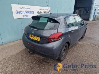 Coche siniestrado Peugeot 208 208 I (CA/CC/CK/CL), Hatchback, 2012 / 2019 1.6 Blue HDi 100 2015/12
