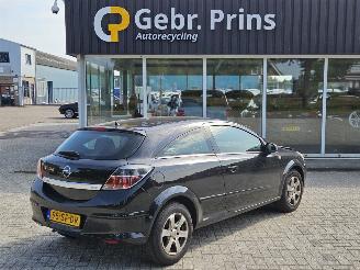 krockskadad bil auto Opel Astra H- GTC 1.8 16V Hatchback 2Dr Benzine 1.796cc 92kW (125pk) FWD 2005/11