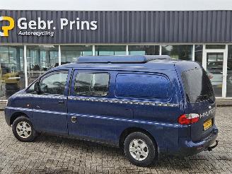 skadebil camper Overige  Hyundai H200 2.5 TD MPV  Diesel 2.476cc 59kW (80pk) 2002/10