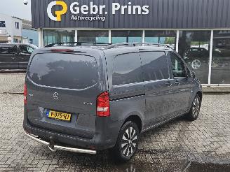krockskadad bil bedrijf Mercedes Vito 1.6 111 CDI 16V Bestel  Diesel 1.598cc 84kW (114pk) FWD 2017/7