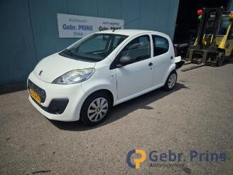 Uttjänta bilar auto Peugeot 107 107, Hatchback, 2005 / 2014 1.0 12V 2012/4