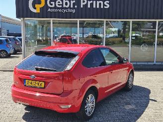 Voiture accidenté Ford Focus 1.4 16V Hatchback  Benzine 1.388cc 59kW (80pk) 2008/5