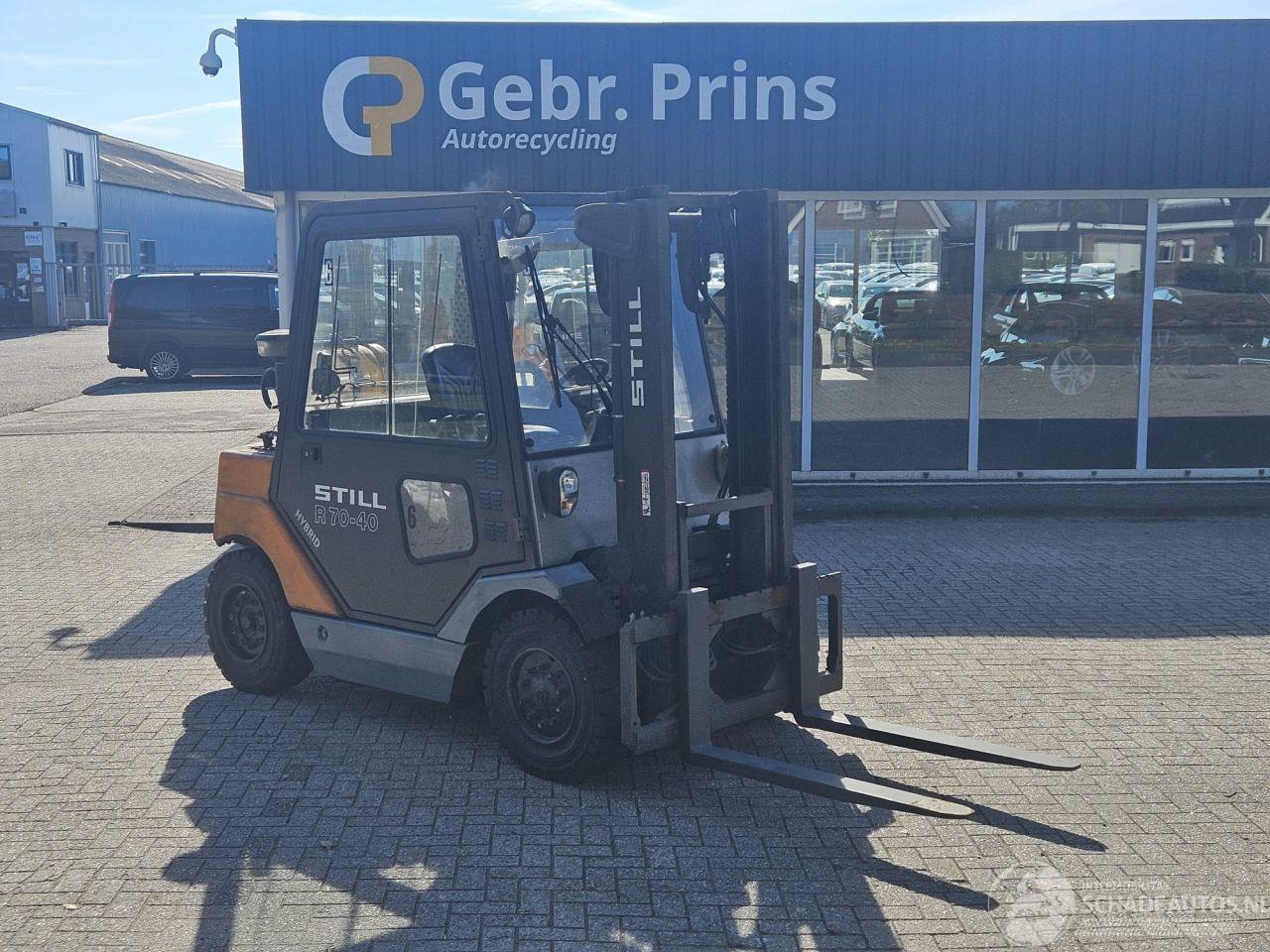 Still  R70 - 40 Hybrid Heftruck