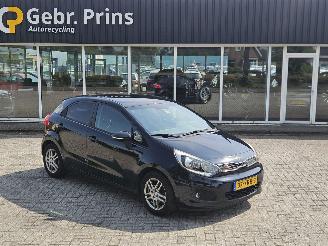 Coche accidentado Kia Rio 1.2 CVVT 16V Hatchback  Benzine 1.248cc 63kW (86pk) FWD 2012/7