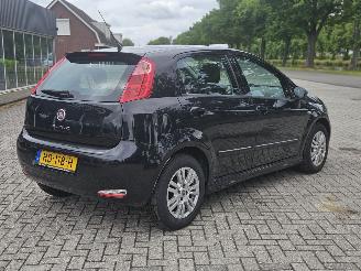 Fiat Punto 0.9 TwinAir Turbo 100 Hatchback  Benzine 875cc 74kW (101pk) FWD picture 3