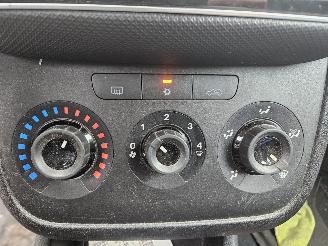 Fiat Punto 0.9 TwinAir Turbo 100 Hatchback  Benzine 875cc 74kW (101pk) FWD picture 11