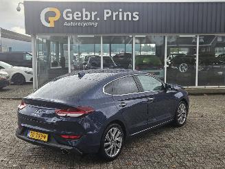 škoda osobní automobily Hyundai I-30 FASTBACK 1.0 T-GDI 12V Liftback  Benzine 998cc 88kW (120pk) FWD 2019/7