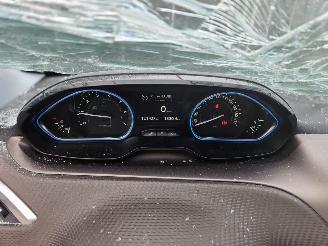 Peugeot 2008 1.2 Vti 12V PureTech 82 MPV  Benzine 1.199cc 60kW (82pk) FWD picture 10