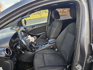 Mercedes B-klasse 1.6 B-180 BlueEFFICIENCY Turbo 16V Hatchback  Benzine 1.595cc 90kW (122pk) FWD picture 15