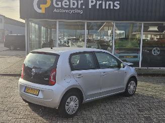 Vaurioauto  passenger cars Volkswagen Up! 1.0 12V 60 Hatchback  Benzine 999cc 44kW (60pk) FWD 2015/7