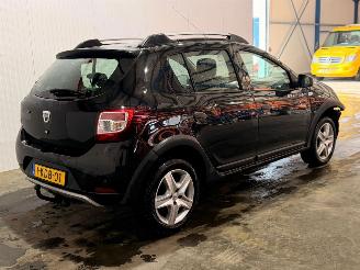 skadebil auto Dacia Sandero STEPWAY 0.9 TCE 12V Hatchback  Benzine 898cc 66kW (90pk) FWD 2013/3
