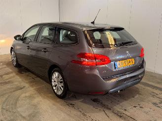 krockskadad bil auto Peugeot 308 1.2 12V e-THP PureTech 110 Combi/o 4Dr Benzine 1.199cc 81kW (110pk) FWD 2016/12
