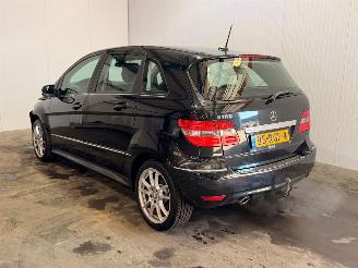 Voiture accidenté Mercedes B-klasse 1.5 B-160 16V Hatchback  Benzine 1 498cc 70kW (95pk) FWD 2011/5