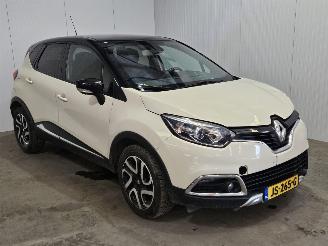 Vaurioauto  passenger cars Renault Captur 0.9 Energy TCE 12V SUV  Benzine 898cc 66kW (90pk) FWD 2016/2