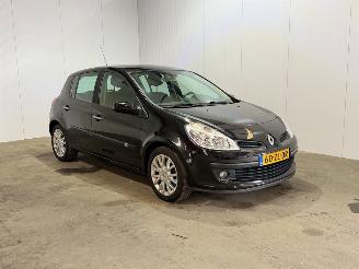 Unfallwagen Renault Clio 2.0-16V Dynamique S 2008/3