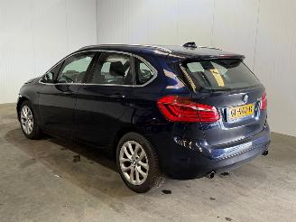 skadebil auto BMW 2-serie 220i Essential 2015/6