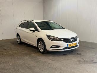 krockskadad bil auto Opel Astra SPORTS TOURER 1.0 Business+ 2017/9