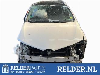 Auto da rottamare Toyota Auris Touring Sports Auris Touring Sports (E18), Combi, 2013 / 2018 1.8 16V Hybrid 2014/6