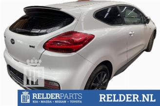 Kia Cee d Cee'd (JDB5), Hatchback 5-drs, 2012 / 2018 1.4 CRDi 16V picture 6