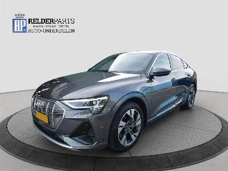 Vaurioauto  passenger cars Audi E-tron 55 QUATRO SPORTBACK 300 KW , MET ONDERDELEN 2022/12