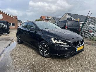 Damaged car Volvo V-40 2.0 T2 Nordic+  177.569 KM!! 2016/11