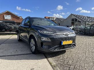 Voiture accidenté Hyundai Kona EV Fashion 64 kWh lichte schade ! 2020/12