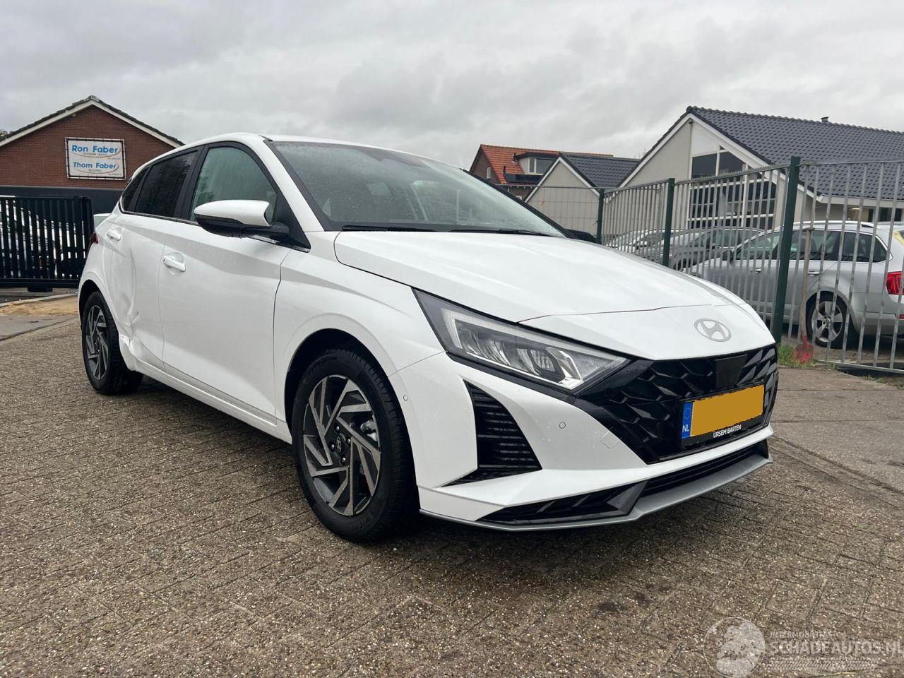 Hyundai I-20 1.0 T-GDI PREMIUM  NEW CAR 18 km ! 5 DAYS OLD !