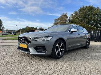 Schadeauto Volvo V-90 2.0 D4 R-Design Pano 111.861 KM !! 2018/11