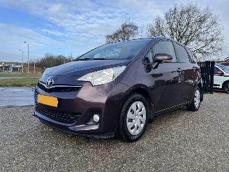 Avarii autoturisme Toyota Verso 1.3 VVT-i Aspiration | 72.393 KM !! 2011/10