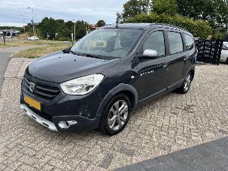 Voiture accidenté Dacia Lodgy 1.5 dCi S&S Stepway 7p. 2017/2