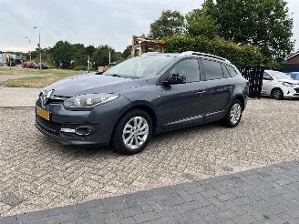 Schadeauto Renault Mégane 1.2 TCe Limited  139.373 KM! 2015/3