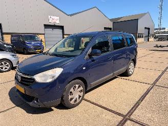Damaged car Dacia Lodgy 1.2 TCe Lauréate 7p. 2013/2