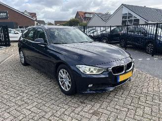 Voiture accidenté BMW 3-serie 320d High Executive 2012/11