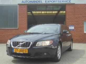 skadebil auto Volvo V-70 2.0D Limited Edition 136pk, Navi, Leer, Climate & Cruise control 2009/4